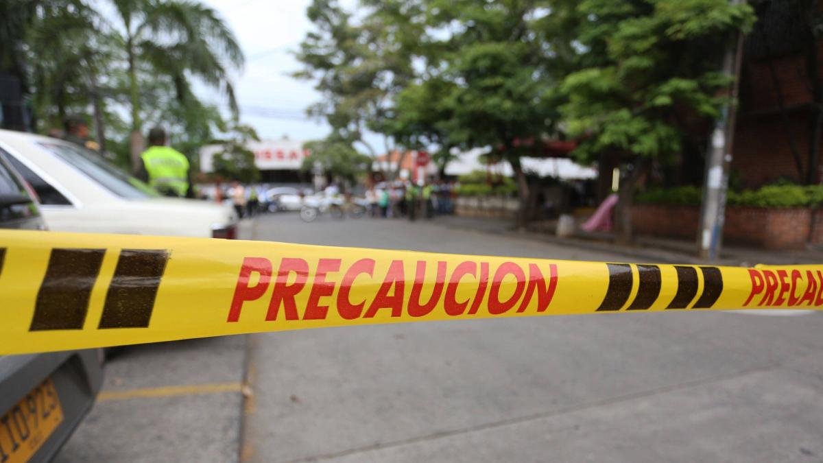 tractomula arrolla a motocicleta dejando dos muertos