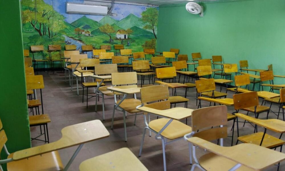 Orden de Jueza A Escuela Superior Superior del Distito por Bullying