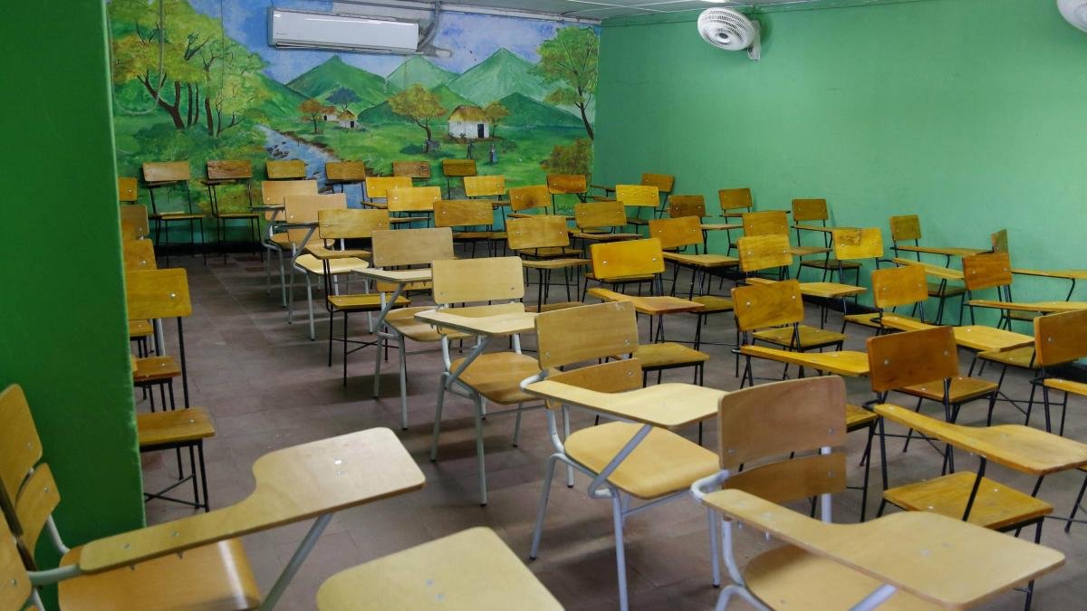 Orden de Jueza A Escuela Superior Superior del Distito por Bullying