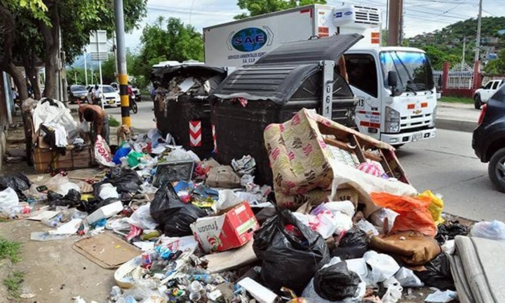 multas de hasta $5 millones a las personas que arrojen basura a la calle