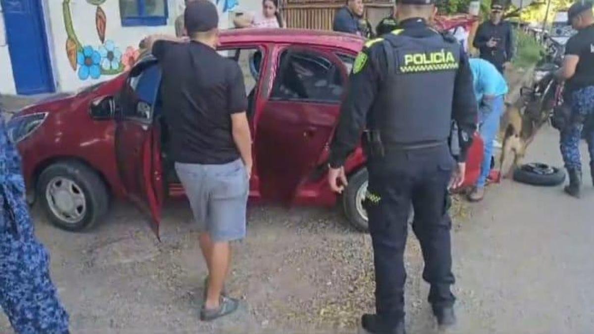 CAPTURAN A FUNCIÓN DEL INPEC CUANDO INGRESABA CELANOS, SIM CARRETAS Y AMPLIFORES DE SEñal A Cárcel del Huila