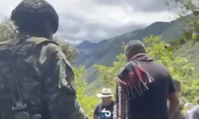 ¿Qué Les Dijeron Campesinos A Tropas del Ejército para que se retiraran de una zona de conflicto?