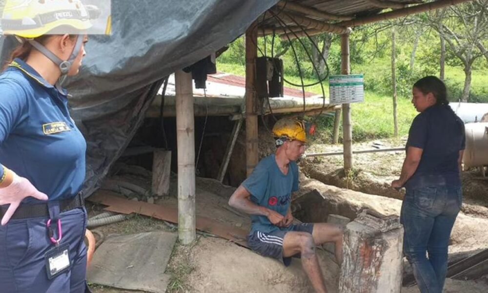 Buscan A Minero Atrapado Dentro una Mina de Carbón en Amagá