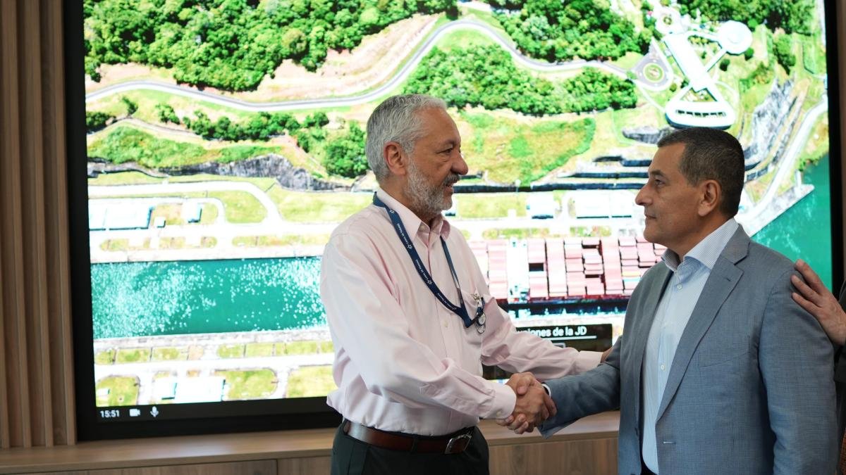 Alcaldía Impulsa El Comercio Marítimo y la Proyeción Global de la Ciudadad