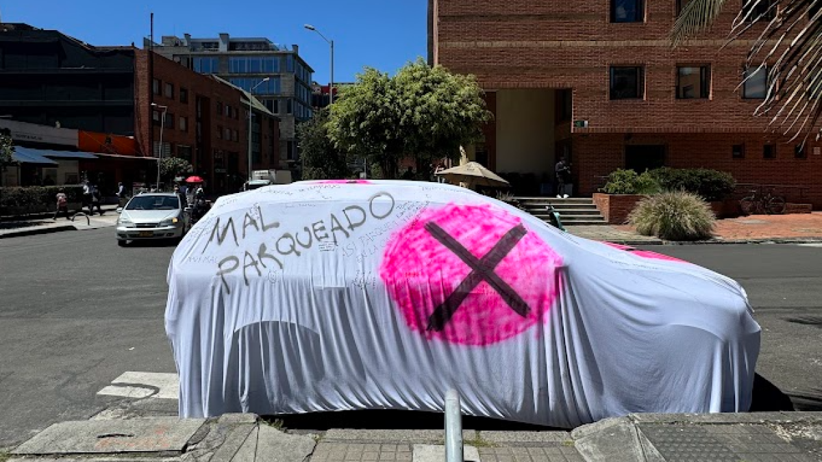 Las Iniciativas de los Ciudadanos que Luchan Cansados del Mal Parqueo en Bogotá