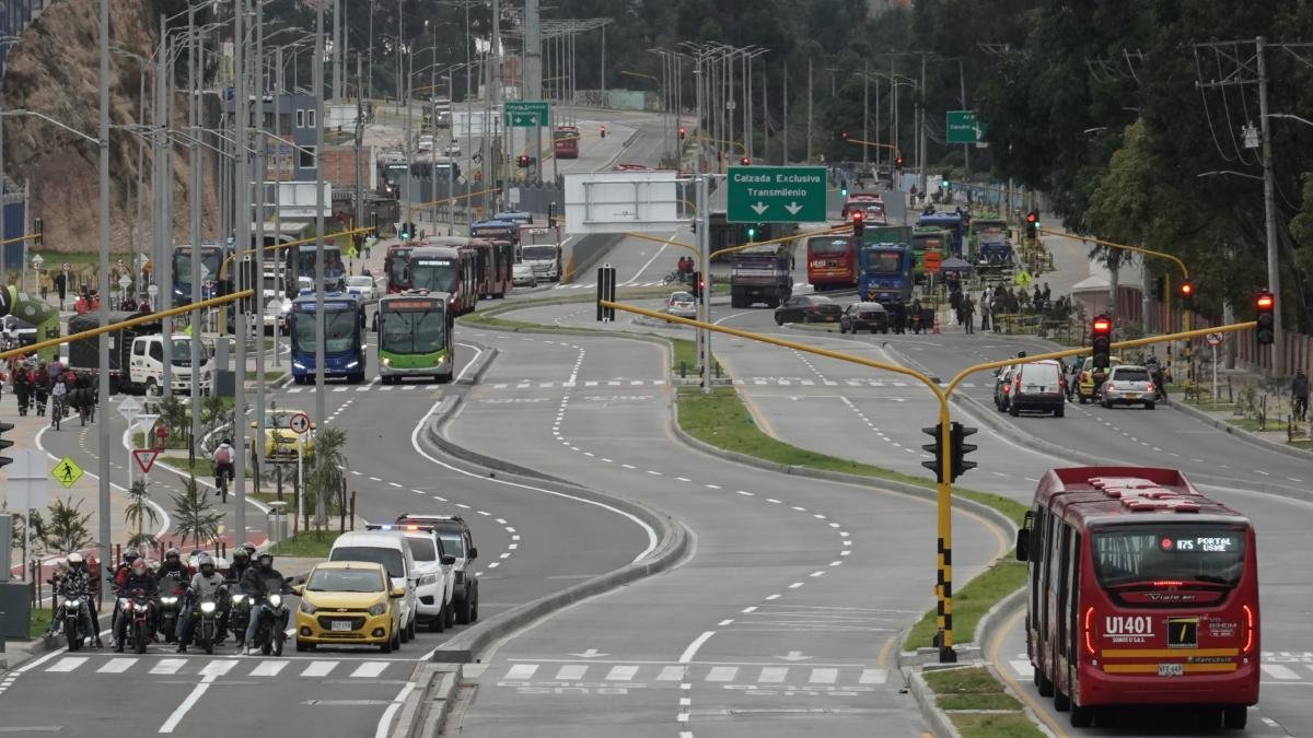Alcalde Galán en la Entrega de la Nueva Caracas Sur