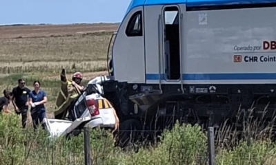 El video del accidente de tren en Uruguay en el que murieron dos policías que interpusieron el patrullero en la vía