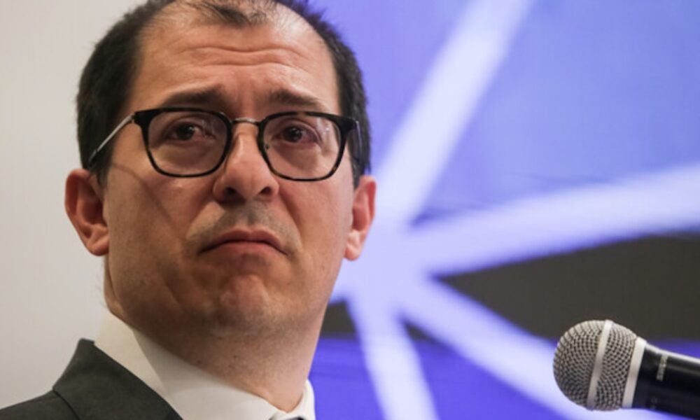 Francisco Barbosa enfureció con Gustavo Petro por recorte presupuestal al CNE: “Que le quede claro. En 2026 usted se va”