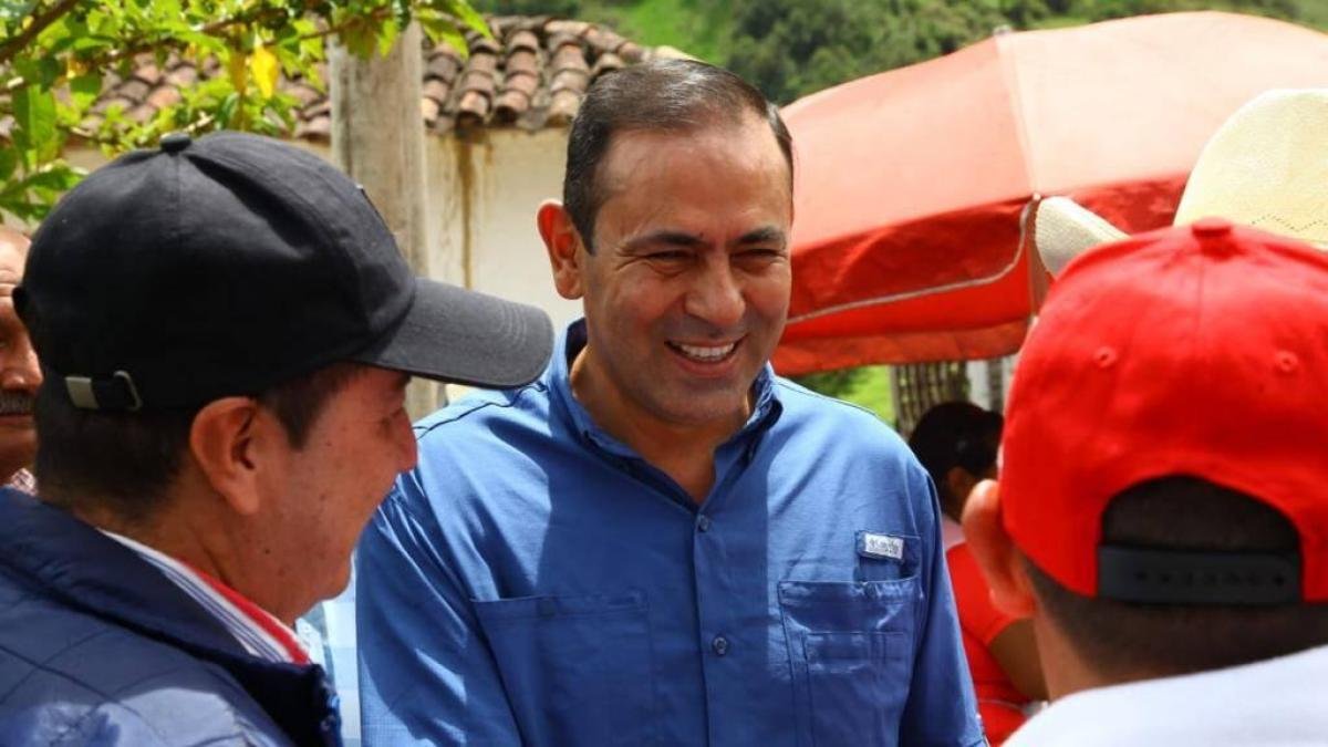 Gobernador de Santander, Juvenal Díaz, Aclaró que pasó con su camioneta que se quedó sin frenos en Zapatoca