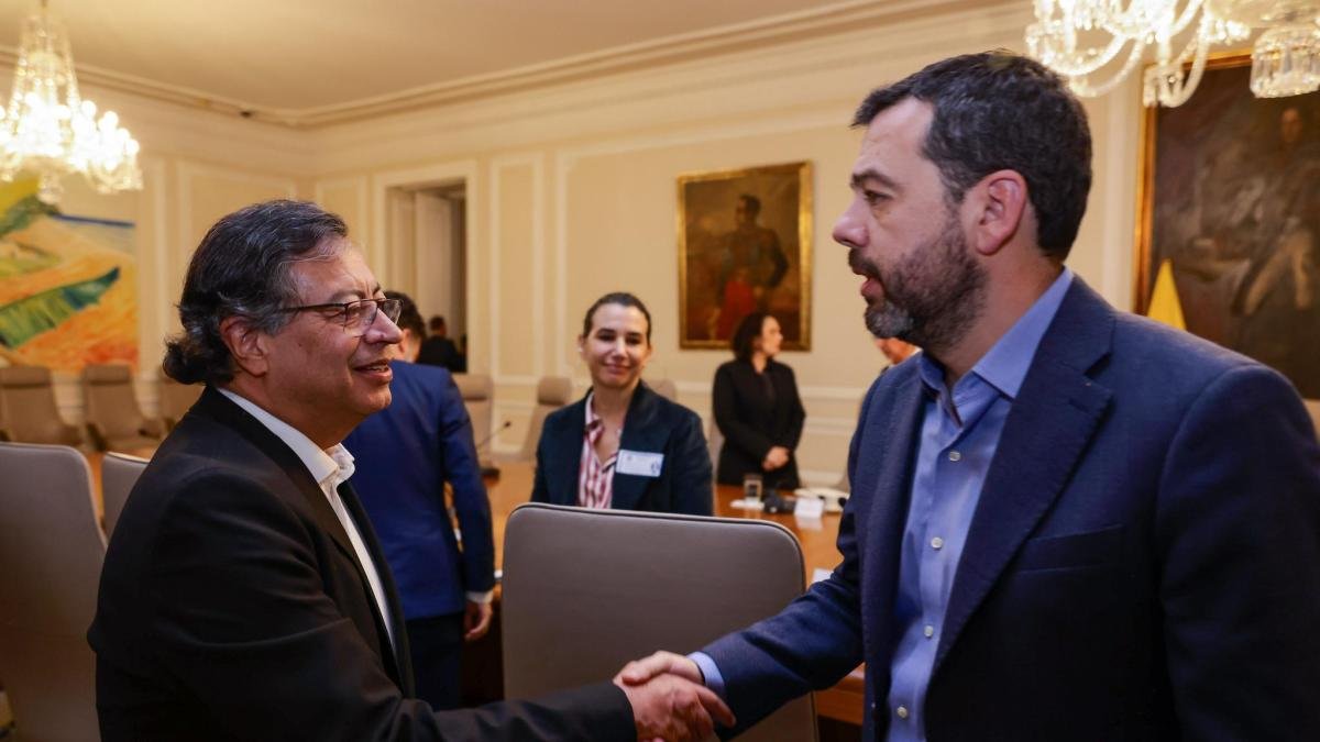 Los Seis Programas del Gobierno Petro que la Alcaldía de Bogotá Tuvo Que Asumir