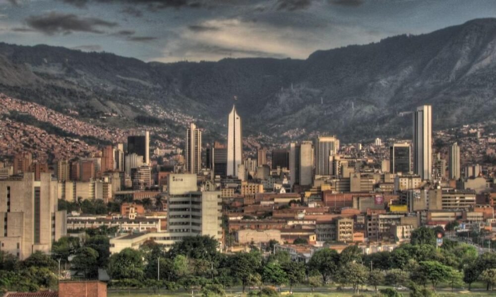 Informe Señala que la Poblacia de Medellín se está Envejeciendo por Menos Nacimientos