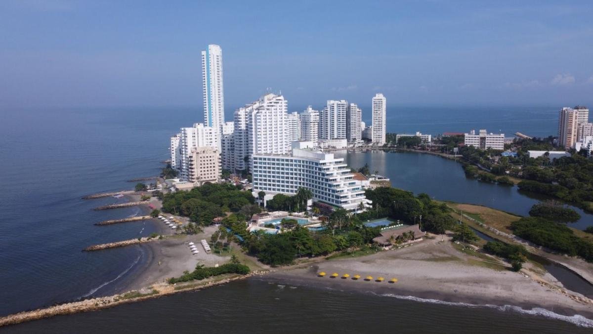 Incendio en Almacén de Cadena de El Laguito Generó Pánico