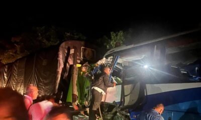 Tres Muertos y Más de 25 Heridos Tras Brutal Choque