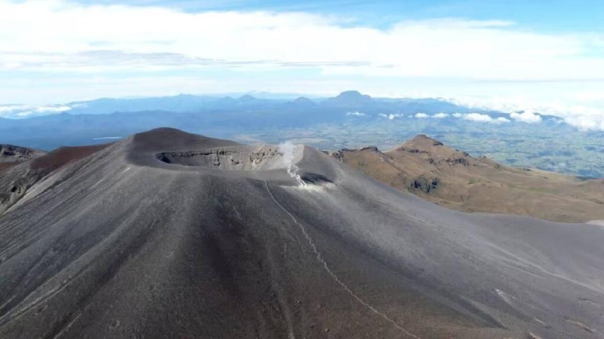 El Volcán Puracé Registro un incremento de ActiviDad SÍSMICA, debido al Movimento de Fluidos; Sigue en alerta Amarilla