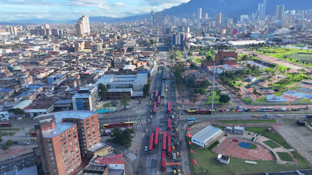 Inicia Construcció del Vietar del metro en la Avenida Caracas, Entre llama Primera y una vez
