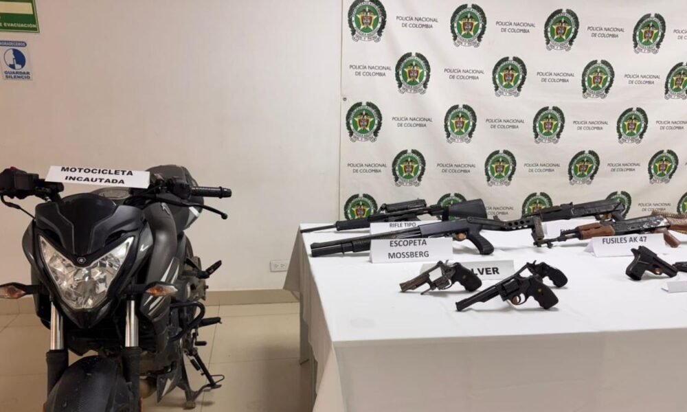 Escopeta, Fusiles y Arsenal de Banda Criminal Para Asesinar y Enfentar A Autoridades en Valle