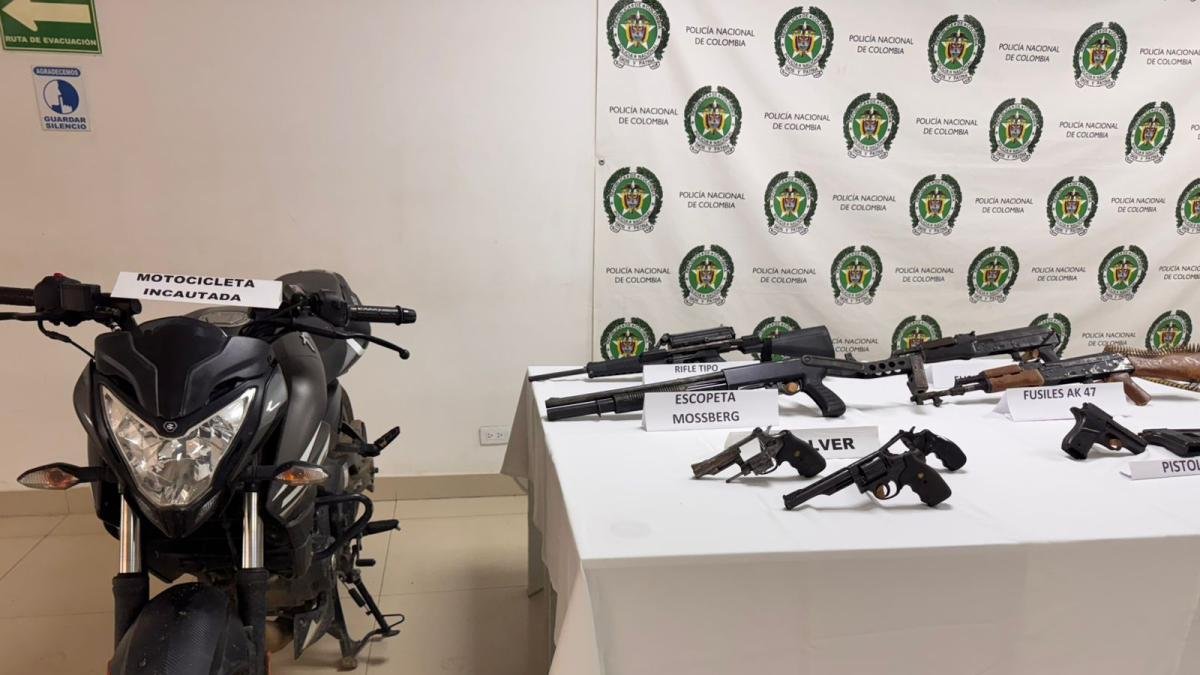 Escopeta, Fusiles y Arsenal de Banda Criminal Para Asesinar y Enfentar A Autoridades en Valle