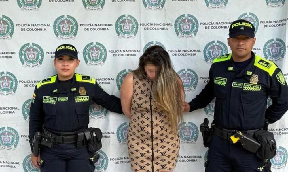 Vigilante impide la fuga de una mujer que drogó a un hombre en el poBlado para robarlo