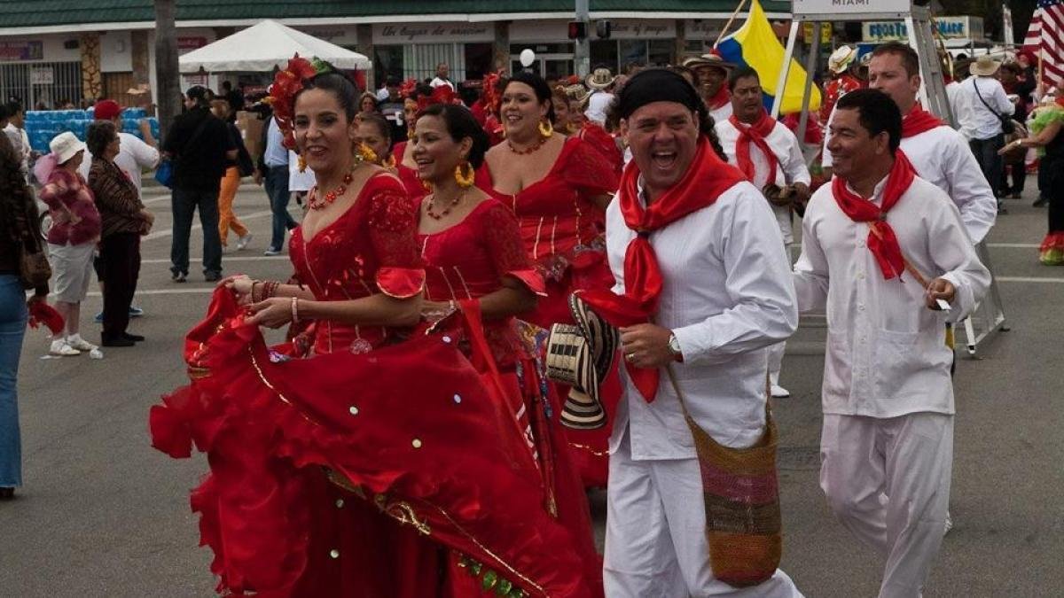 El Cumbiambero que Lleva la Alegría del Carnaval de Barranquilla en el Alma