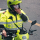 Hombre se Robó Motocicleta de la Policía Mientras Agentes Estaban en un comercial local