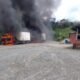 Guerrilleros del Eln Incineraron Tres Camiones en la Vía Quibdó- Medellín