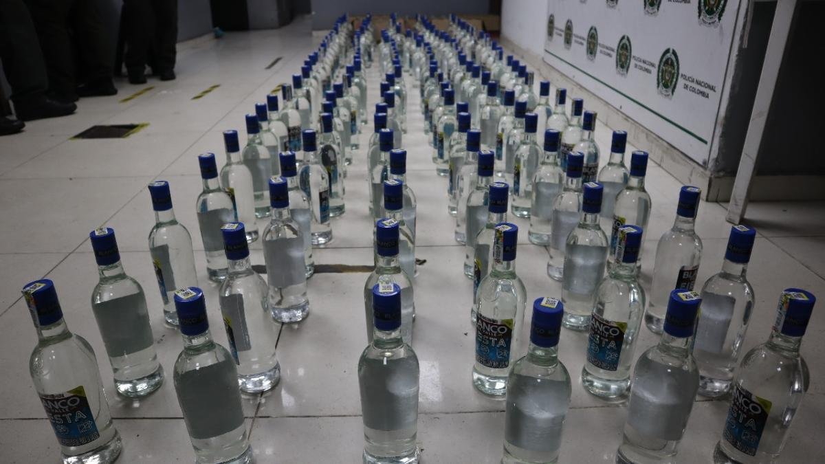 Policías le evitaron a cali pasar un 'Trago Amargo' en más de 250 Botellas de licor adúltero