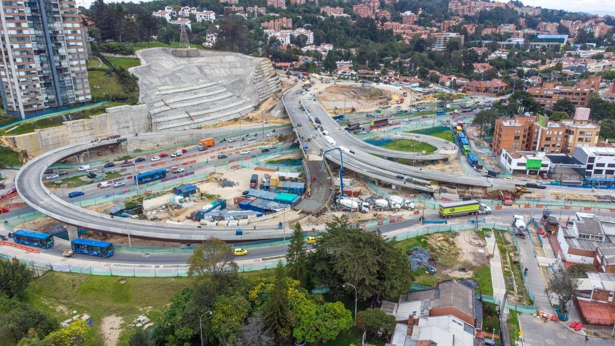 Avanza la Construcciónica de Los Tres Puentes en la avenida el Rincón Con Calle 127