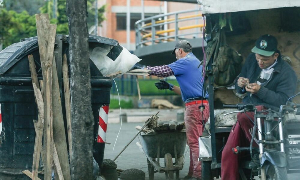 Está Llegando A Su Fin El Modelo de Contenedores de Basura en Bogotá; ¿Por qué no Funcionó?