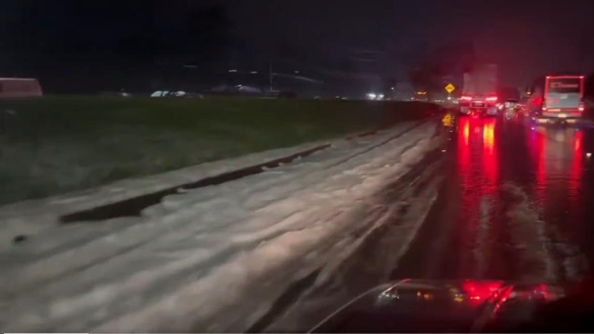 Fuertas lluvias con granizo y vientos afectan la vía cajicá-zipaquirá