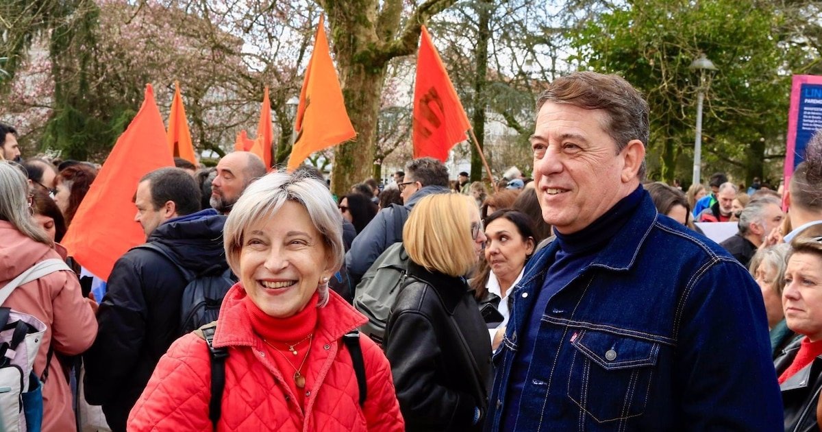Besteiro pide a Rueda que "escuche el mensaje claro" de los gallegos y asegura que "sin lengua no hay país"