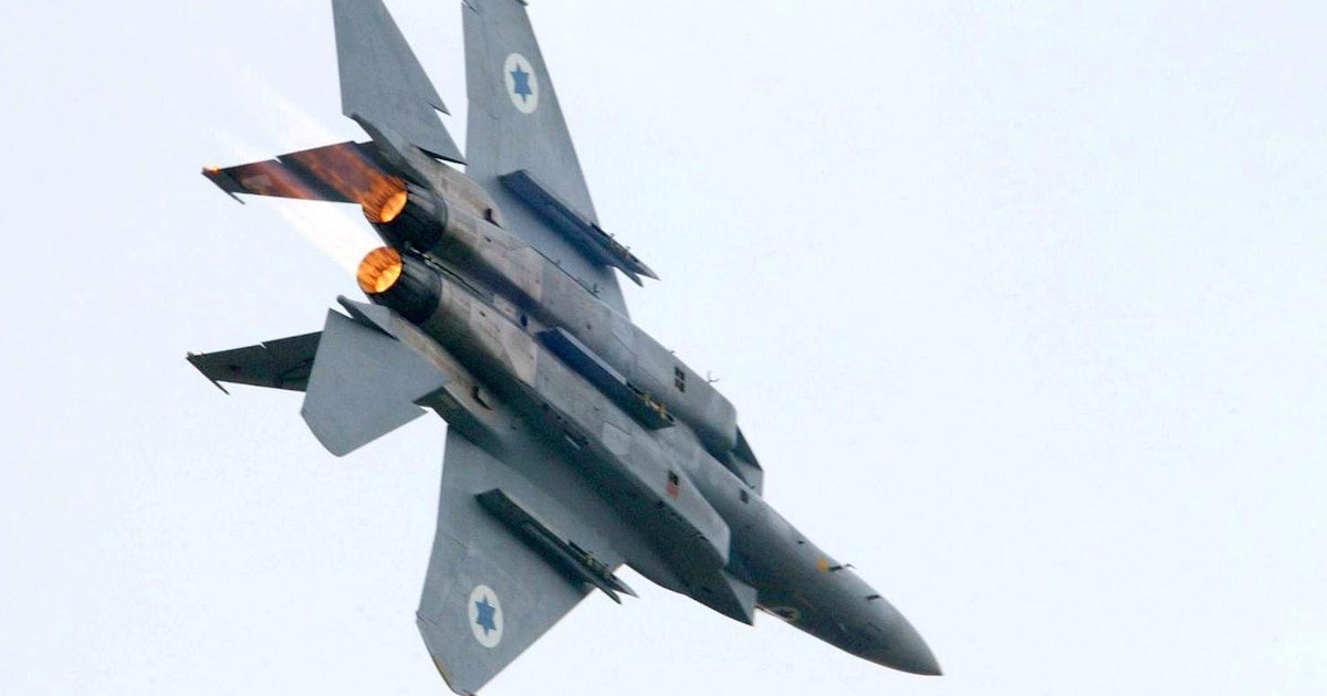 El Ejército de Israel bombardeó una posición clave del grupo terrorista Hezbollah en el sur del Líbano