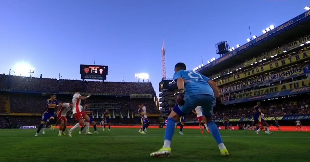 El fuera de juego que reclamó Boca Juniors en el empate de Huracán y la imagen de la polémica en la Bombonera