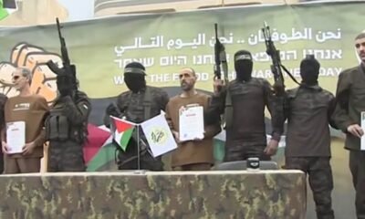 El grupo terrorista Hamas liberó a los tres rehenes Eli Sharabi, Or Levy y Ohad Ben Ami