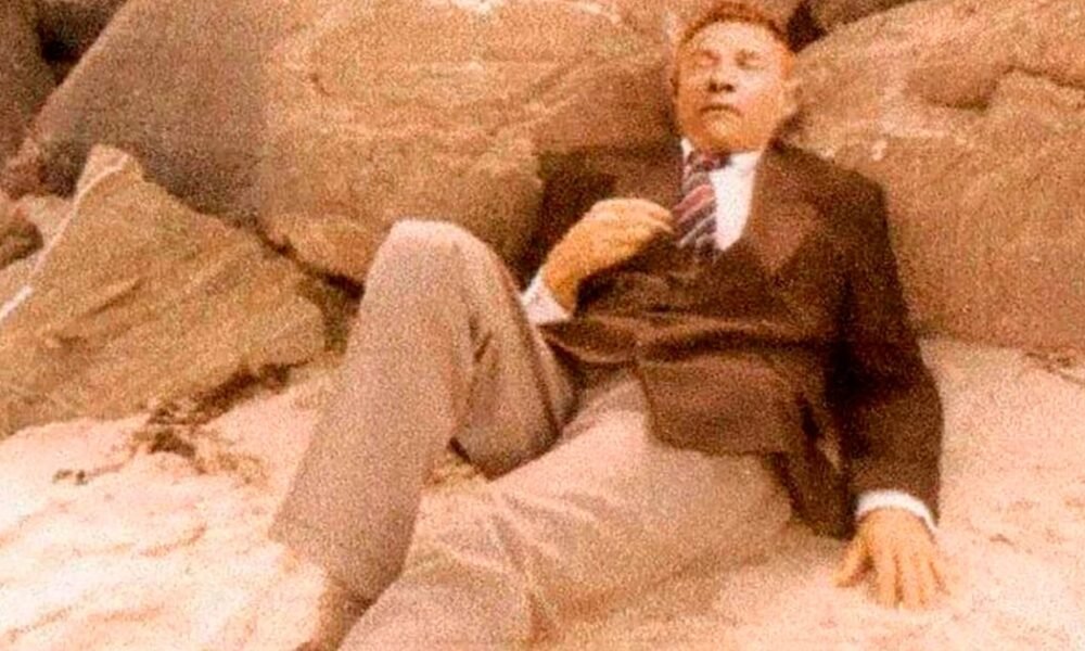 El misterio del hombre de Somerton: hallado sin vida en una playa con un mensaje críptico y sin identificación