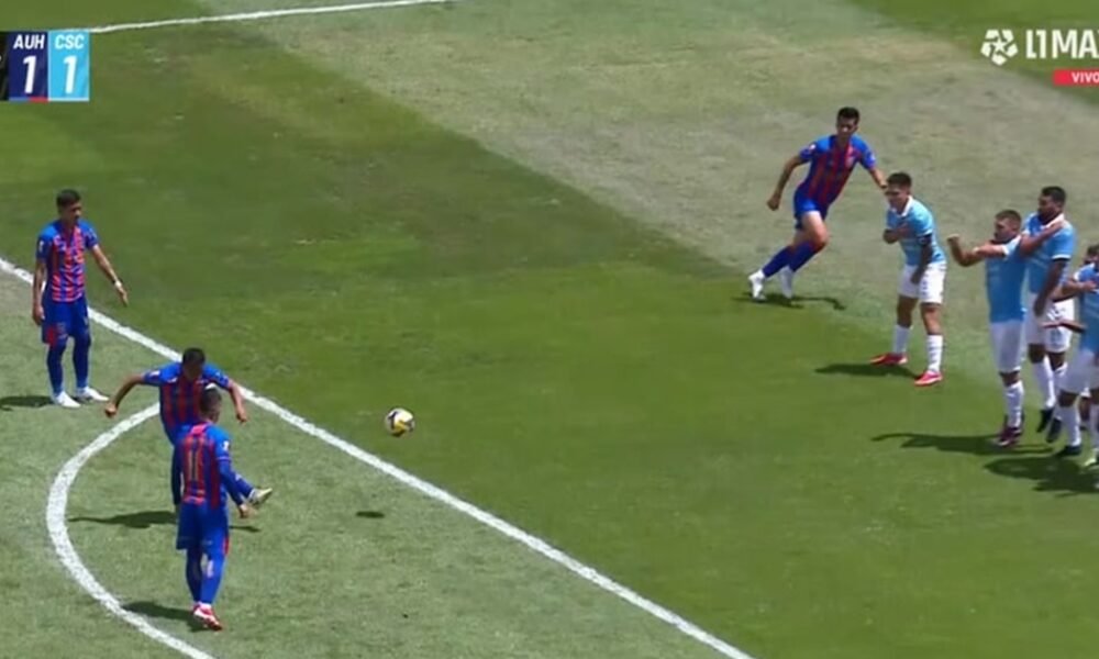 Golazo de Marcos Lliuya con envidiable gesto técnico en Sporting Cristal vs Alianza Universidad por Liga 1 2025