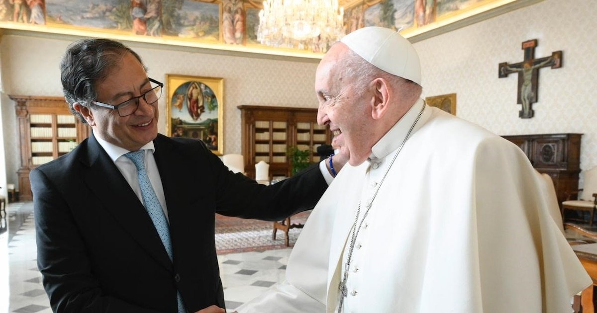 Gustavo Petro envió sentido mensaje al papa Francisco: “Que no se vaya mi compañero del alma, compañero”