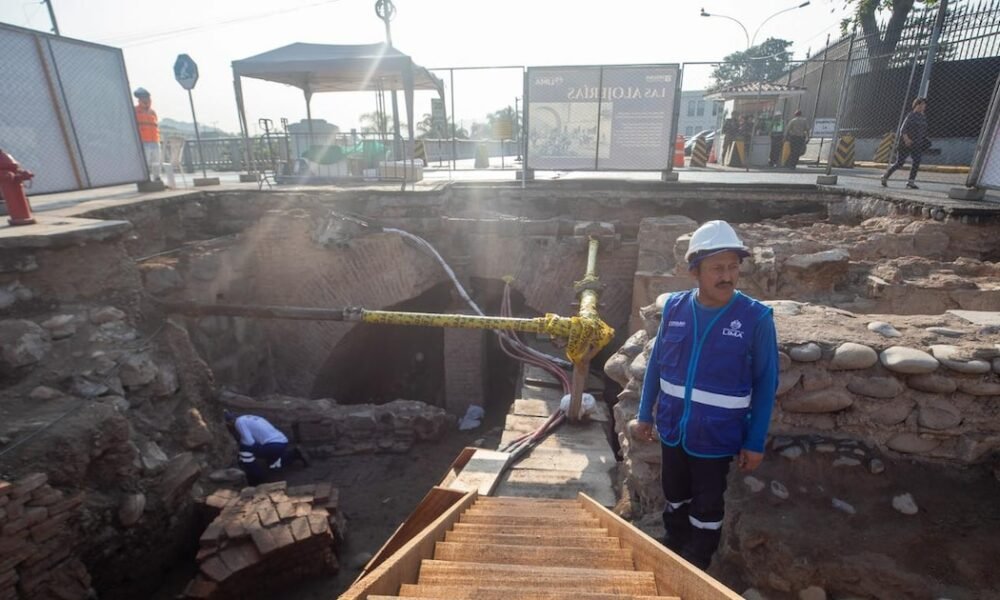 Hallan enterrada joya arquitectónica pérdida desde 1879 a pocos metros de Palacio de Gobierno