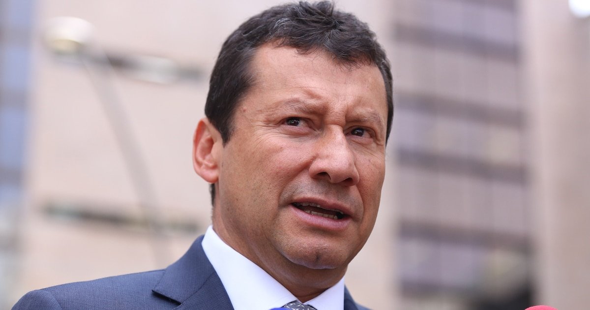 Jaime Lombana, abogado del expresidente Álvaro Uribe, denunció amenazas de muerte en su contra: “Me gritaron: ‘cuídese, paraco’”