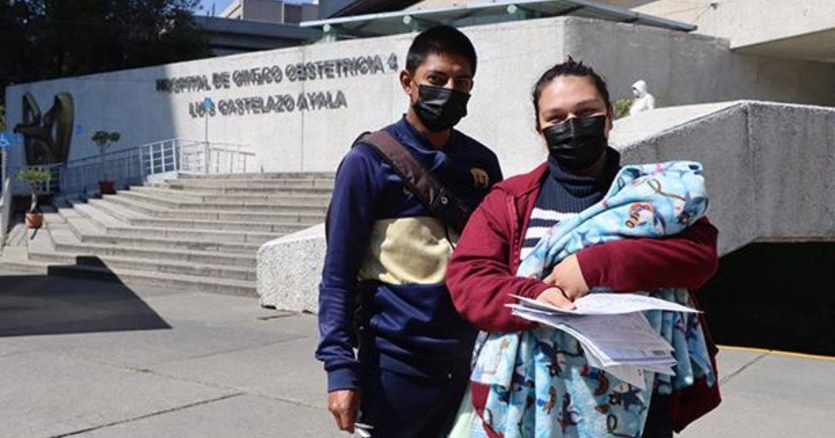 Mujer da a luz en la vía pública de la CDMX; personal del IMSS la auxilia