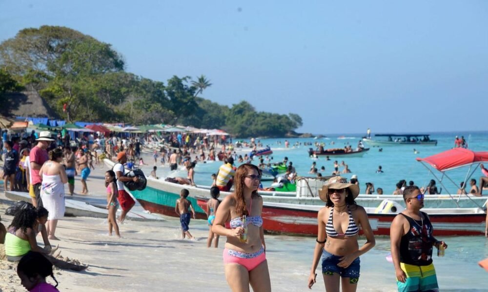 en Playa Blanca, Turista Chileno Fue Atropellado por Lancha y Luego lo despojaron de sus pertenencias