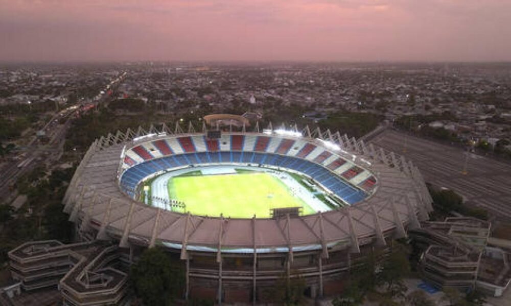 Rellringen Ingreso de Barra del América Al Estadio Metropolitano