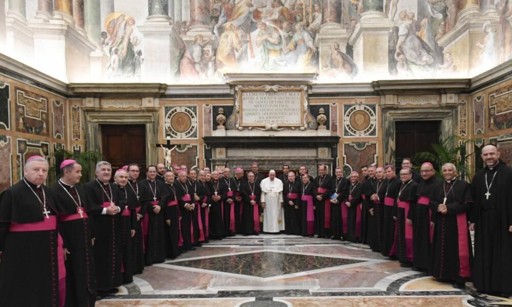 Colombiana Robó Reliquia del Vaticano Valuada en Más de 8.000 Millones de Pesos: Fue Capturada en Bogotá