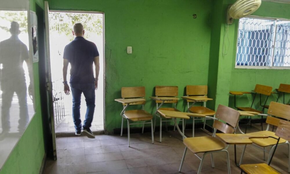 Paro y Plantón de Doccentes Este Jueves 6 de Marzo