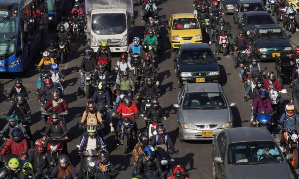 El Polémico Atajo que ofrecen Concesionario de Motos en Bogotá Para Ahorrarles Dinero A compradores con matrículas en municipios