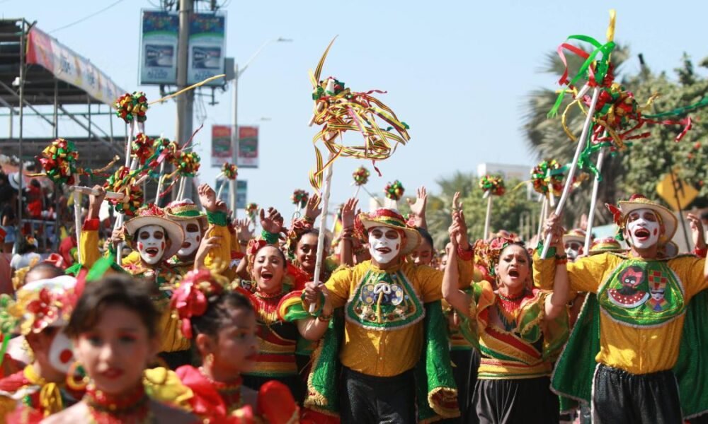 Puntualidad y Asistencia Masiva Marcaron La Diferencia
