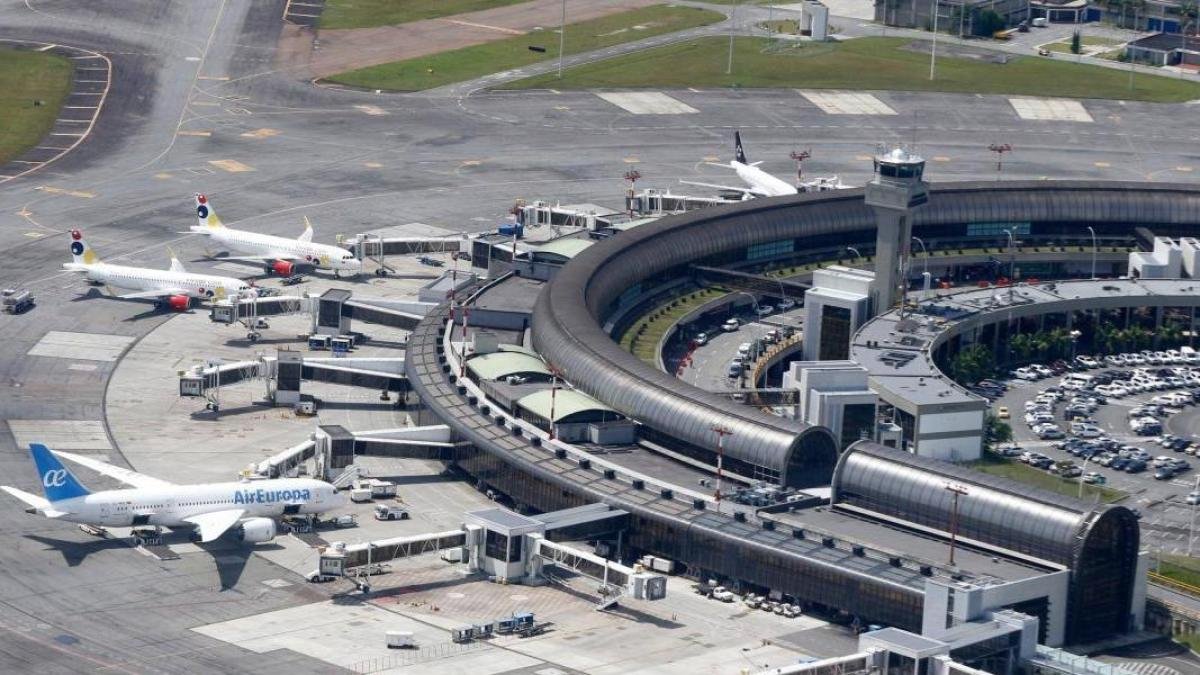 Aeropuerto josé maría córdova de rionegro presenta afectaciones en Vuelos por Condicatos Climática