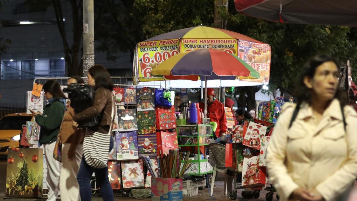 La estrategia de galán por recuperar el espacio público y las vastas regulares ambulantes / opiniones