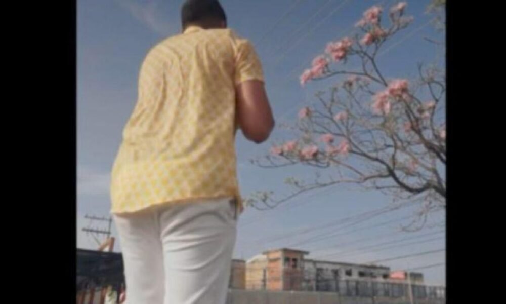 Elder Dayán Dedica Emotivo Mensaje A Los Reclusos de la Modelo