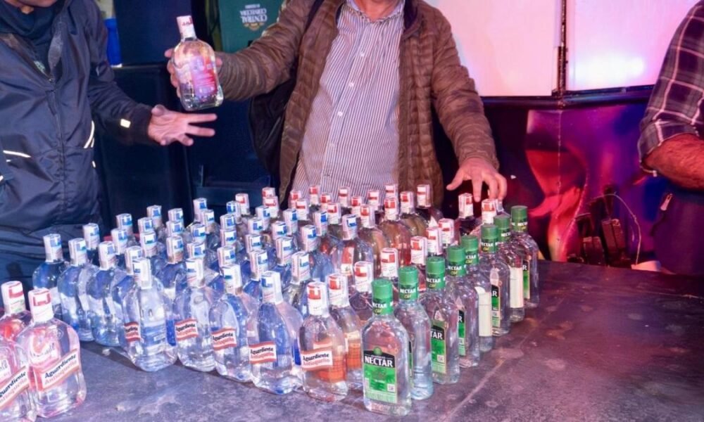 Autoridadas Desmantelan Red de Licor Adulterado en Falsa Sede Sindical en Bogotá
