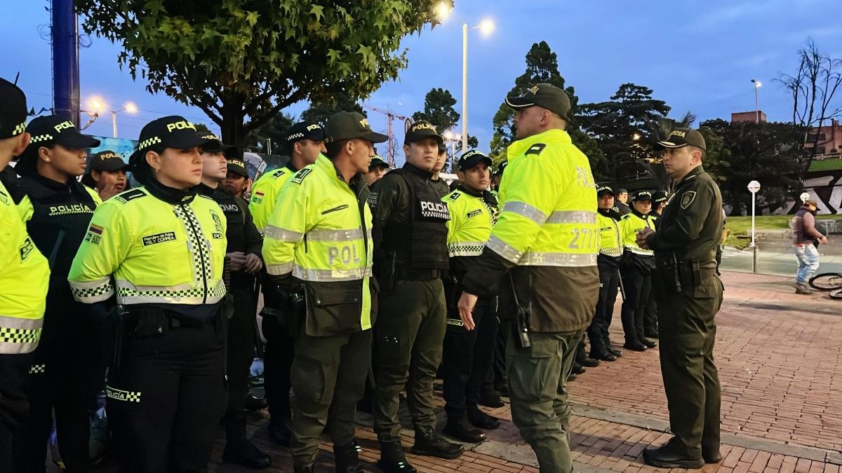Más Policías en Las Clases para Combatir Delitos en Bogotá